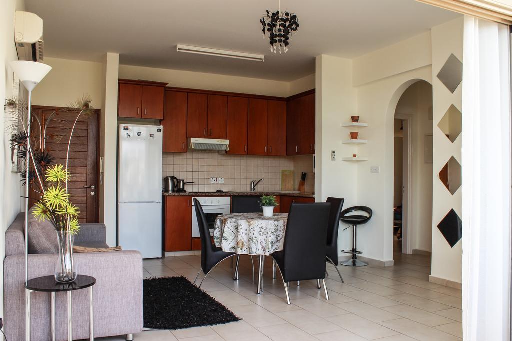 King'S Gardens Apartment Paphos 外观 照片